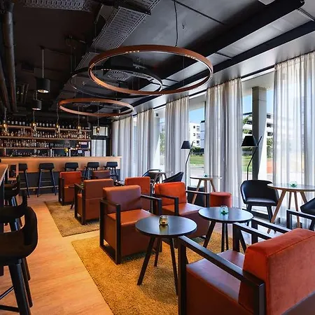 Отель Maxx Ален